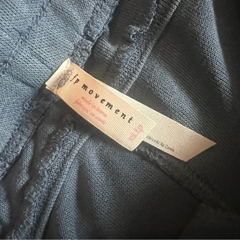 Free People Movement Blue Joggers, Pockets, Side Panel, Size XS - Picture 5 of 10